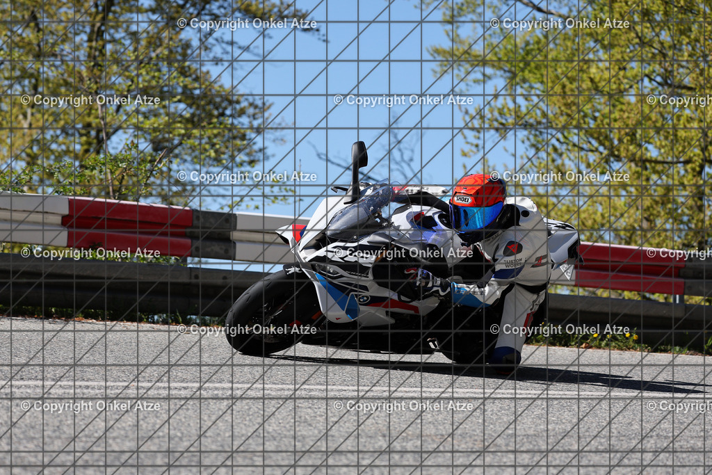 IMG_8137 | Fotograf am Kyffhäuser. Onkel Atze. Kyffhäuser Rennstrecke. Café36. Motorsportfotografie. - Realisiert mit Pictrs.com