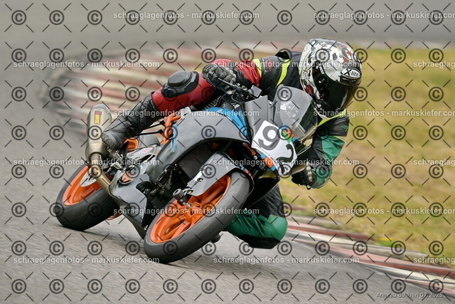 25bt05-1069 | markuskiefer.com - Realisiert mit Pictrs.com