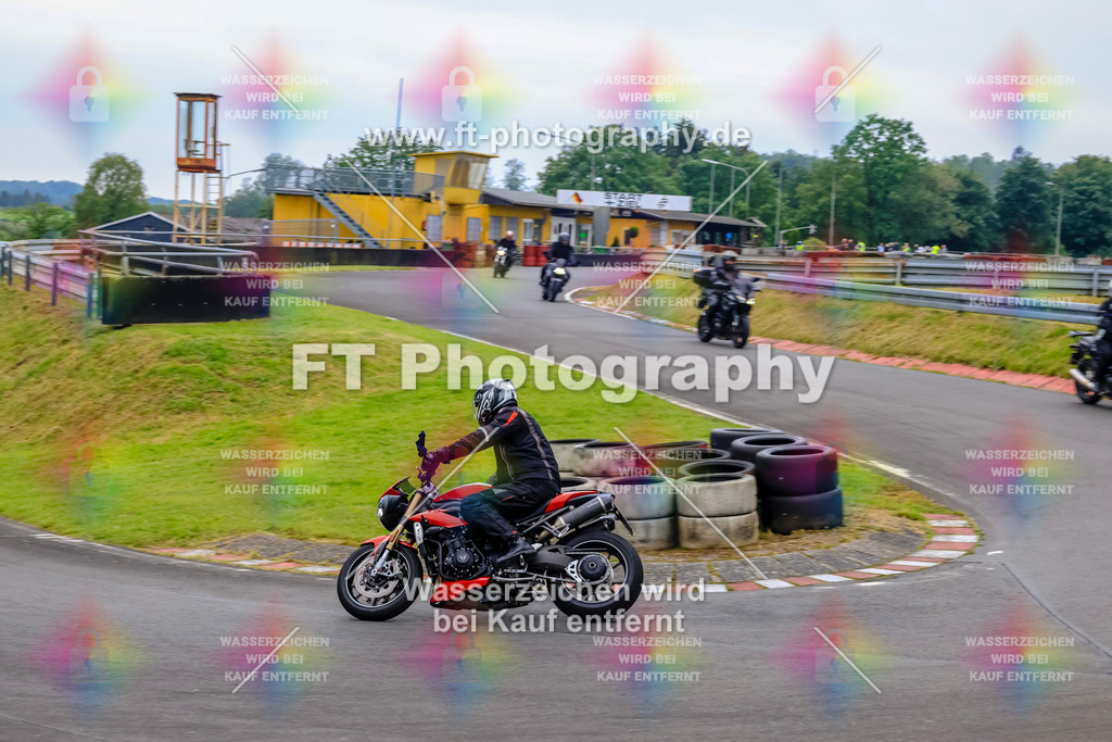 OBK-5841 | Hier findet Ihr Bilder von Touristenfahrten auf der Nürburgring Nordschleife oder von anderen Veranstaltungen die ich besucht habe. Viel Spass beim Durch Schauen 
