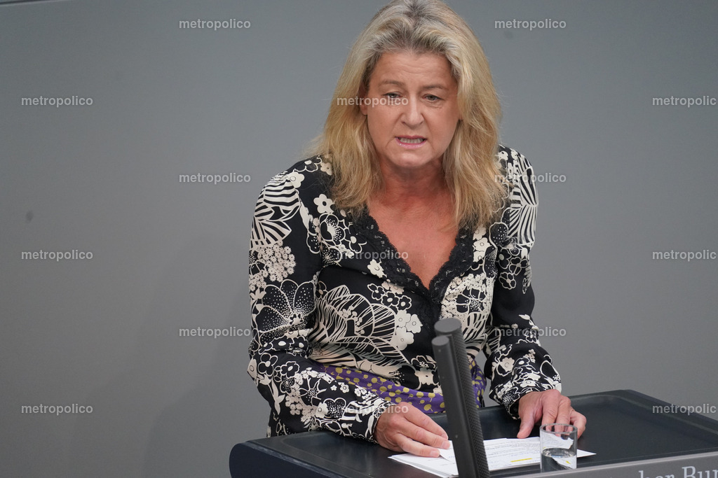 Mechthilde Witttmann (4) | Metropolico