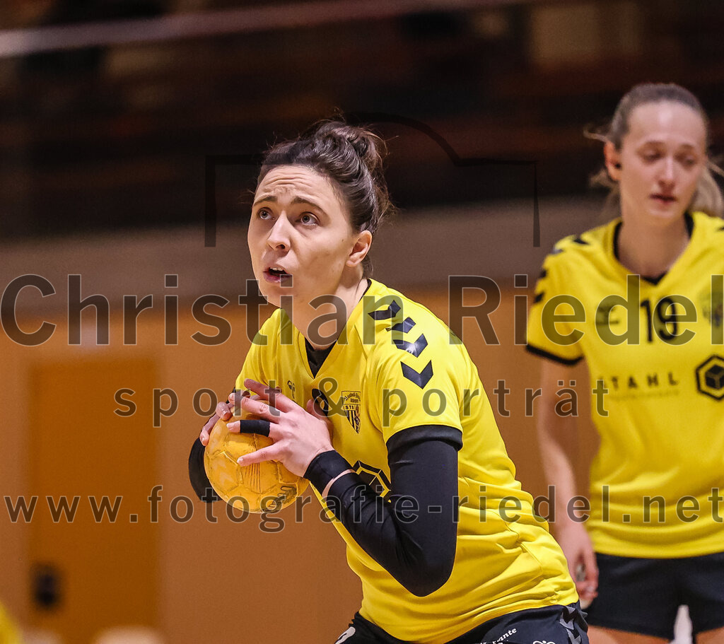 2025-01-11_083_SpVgg_Altenerding_gegen_HF_Scheyern | Erding, Deutschland, 11.01.2025:Handball, Bezirksoberliga Frauen Altbayern 2024 / 2024, 10. Spieltag, SpVgg Altenerding gegen HF Scheyern, Endergebnis: 20:23Theresa Reil (HF Scheyern, #2)Foto: Christian Riedel / fotografie-riedel.net