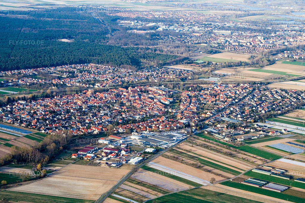 Luftbild: Ortsansicht der Straßen und Häuser der Wohngebiete in Harthausen im Bundesland Rheinland-Pfalz in Deutschland. Foto: IMG_9998.jpg vom 29.03.2008 durch Werner Riehm/FLY-FOTO.de