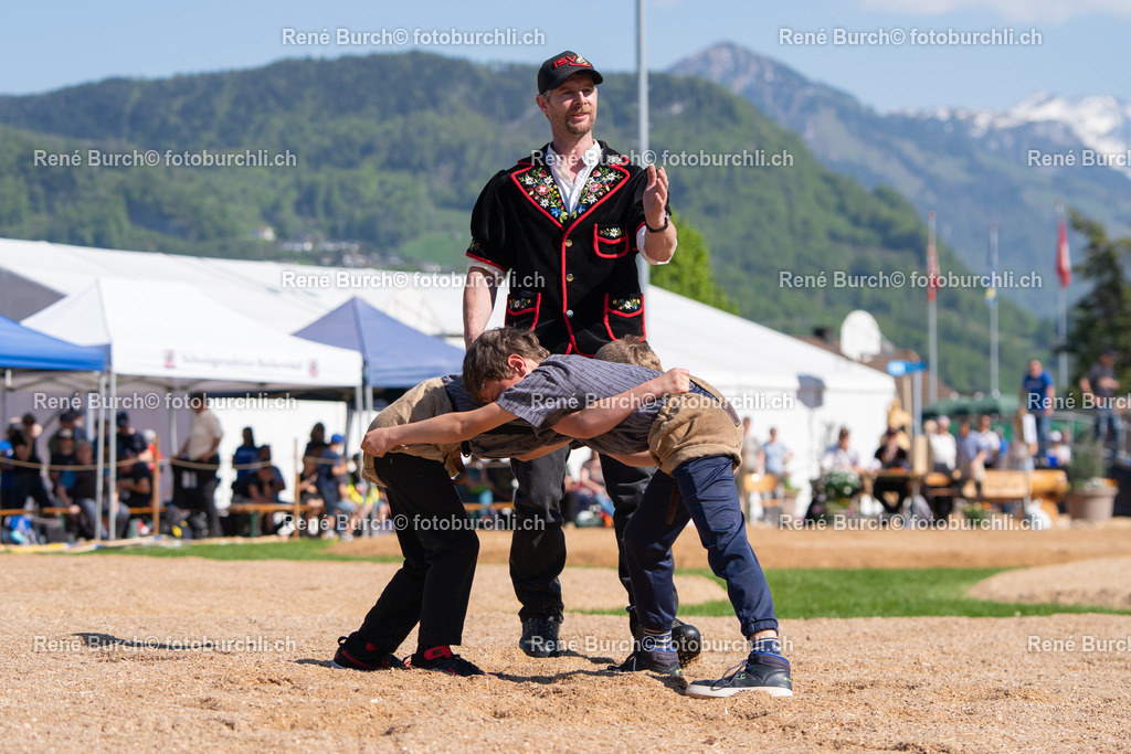 BUR03573 | René Burch leidenschaftlicher Fotograf aus Kerns in Obwalden.  Hier finden sie Sport, Landschaft und Natur Fotografie.
 - Realisiert mit Pictrs.com