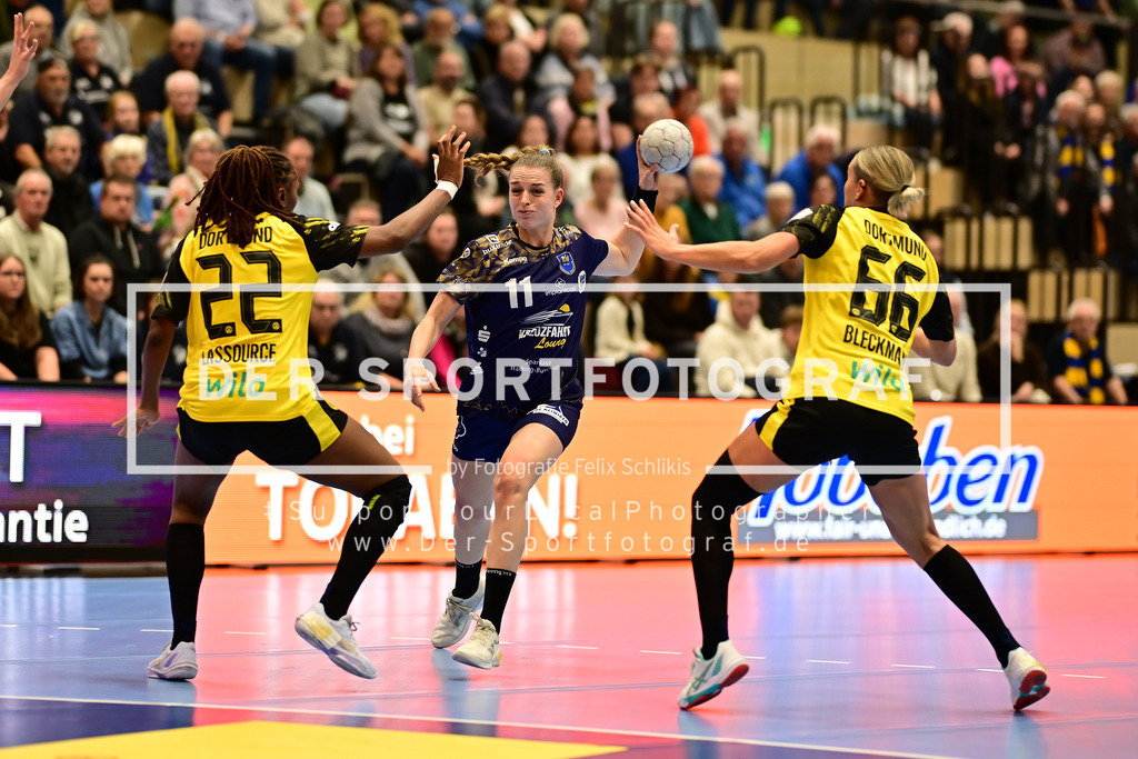 Handball I Frauen I Saison 2025-2026 I 1. HBF I 6. Spieltag I Buxtehuder SV - Borussia Dortmund I 22.10.2025 I 02359 | Der Sportfotograf. - Realized with Pictrs.com