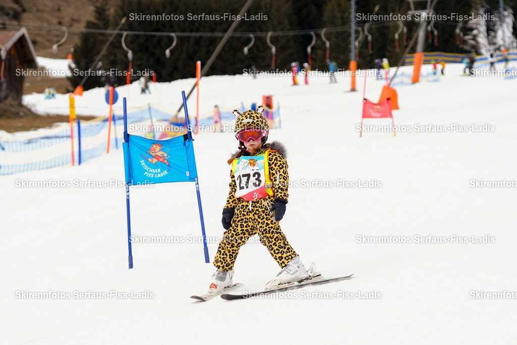 SRF_02.01.2026_0390 | Skirennfotos,Serfaus,Fiss,Ladis,Kinderskirennen,Winter,Tirol,Oberland,skirace,SFL,feelfree,weil wir's genießen,ski,Ski,skifahren,Sonnenplateau, - Realisiert mit Pictrs.com