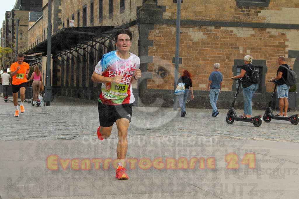 250920_1319_EV4_5221 | Sportfotografie im Rhein-Sieg Kreis, Köln, Bonn, NRW, Rheinland Pfalz, Hessen, etc. Unser Tätigkeitsfeld umfasst den Laufsport vom Volkslauf über den Marathon, Duathlon, Triathon bis zum Ultralauf wie Kölnpfad Ultra oder Schindertrail.