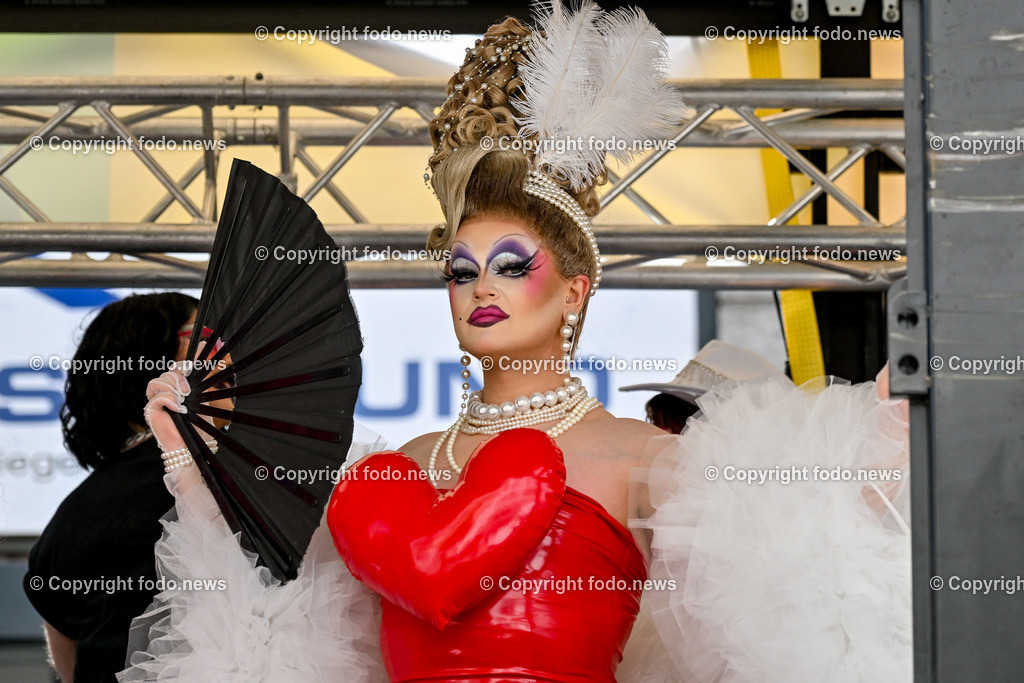 Linzpride 2025_ 21.06.2025-146 | 21.06.2025, Linz, AUT, Linzpride 2025, im Bild Teilnehmer an der Linz Pride 2025