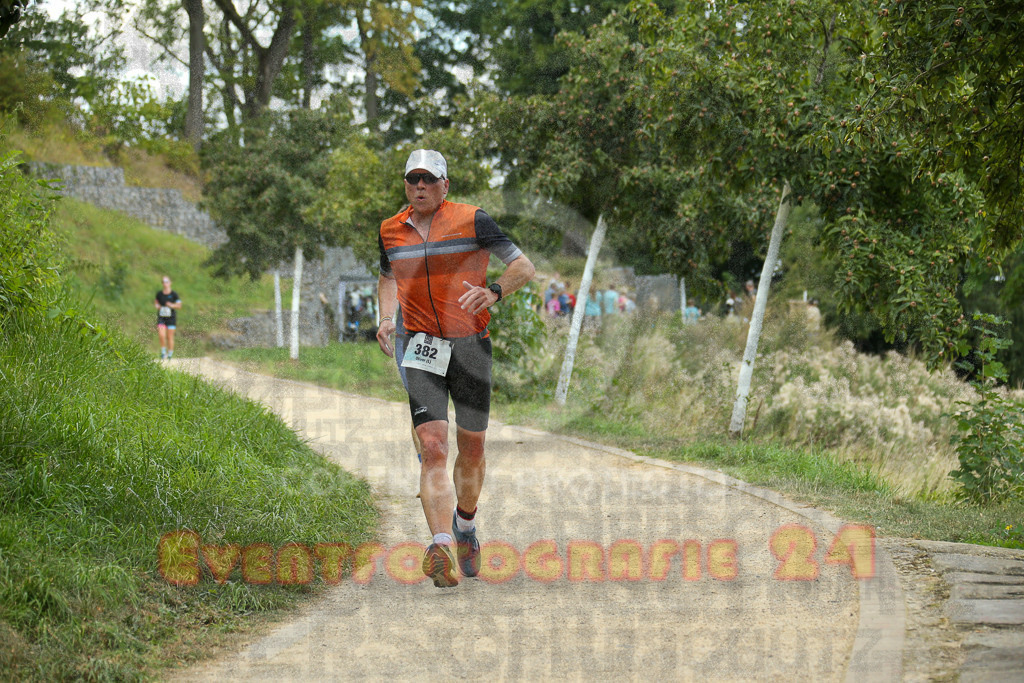 250824_1349_EX1_3887 | Sportfotografie im Rhein-Sieg Kreis, Köln, Bonn, NRW, Rheinland Pfalz, Hessen, etc. Unser Tätigkeitsfeld umfasst den Laufsport vom Volkslauf über den Marathon, Duathlon, Triathon bis zum Ultralauf wie Kölnpfad Ultra oder Schindertrail.