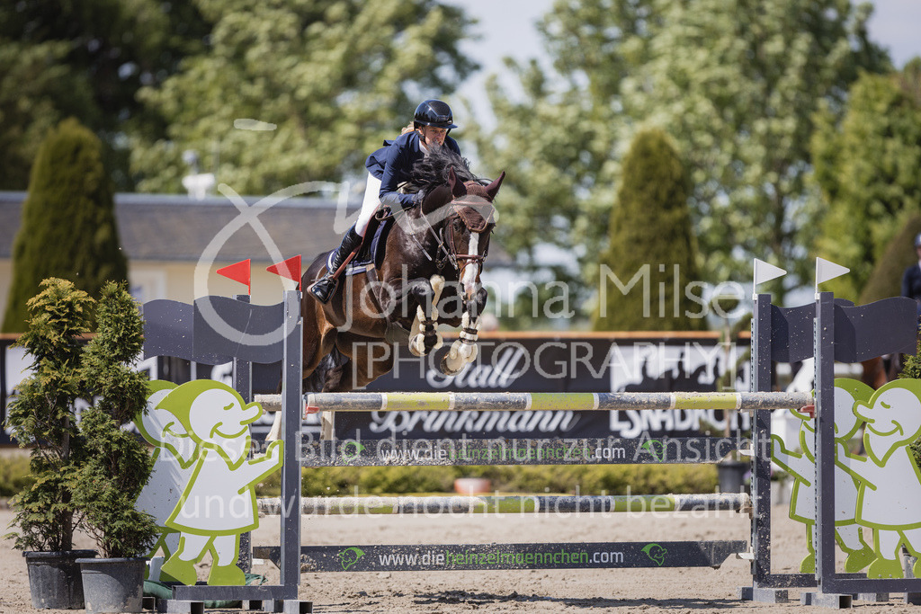 230520_MayDays_Youngster-M-303 | Deine schönsten Turniermomente als professionelle Fotos! Entdecke hochwertige Pferdesport-Fotografie im Online-Shop. Jetzt Fotos finden & bestellen!