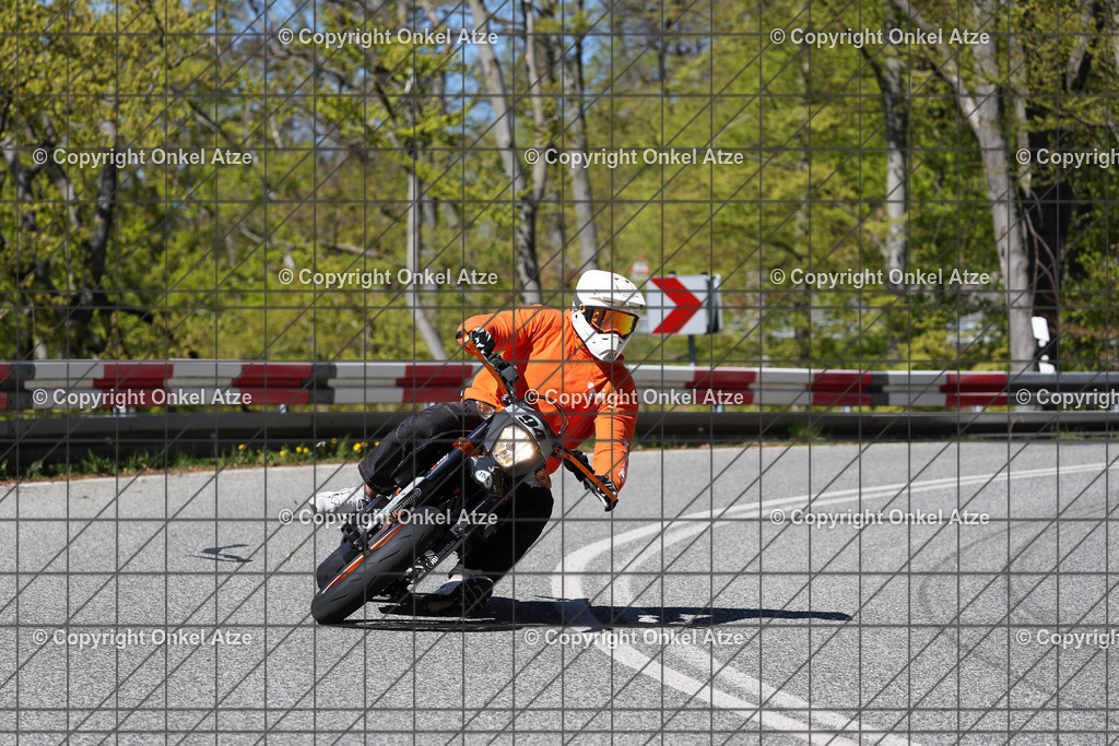 IMG_7467 | Fotograf am Kyffhäuser. Onkel Atze. Kyffhäuser Rennstrecke. Café36. Motorsportfotografie. - Realisiert mit Pictrs.com