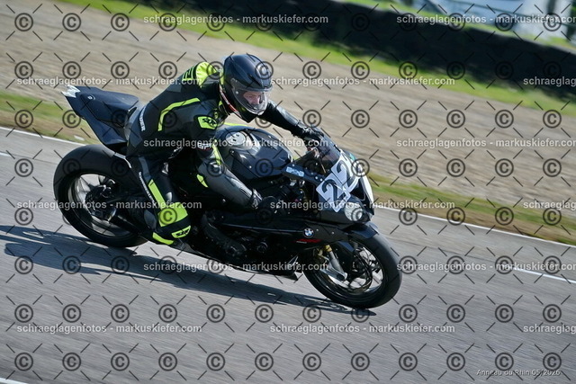 26BT02-1041 | markuskiefer.com - Realisiert mit Pictrs.com