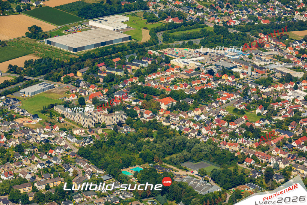 Luftbild der Stadt Herford - Die Luftaufnahme wurde 2025 vom UL-Flugzeug heraus erstellt ( keine Drohne ) - Hochauflösende Luftaufnahme - für professionelle Ausdrucke geeignet. Die Geschenkidee !Hier alle&nbsp;Infos zur Lizenzierung der LuftaufnahmeWir fliegen auch dieses Jahr wieder in Ihre Region um Luftbilder zu erstellen.- Luftbild anfragen