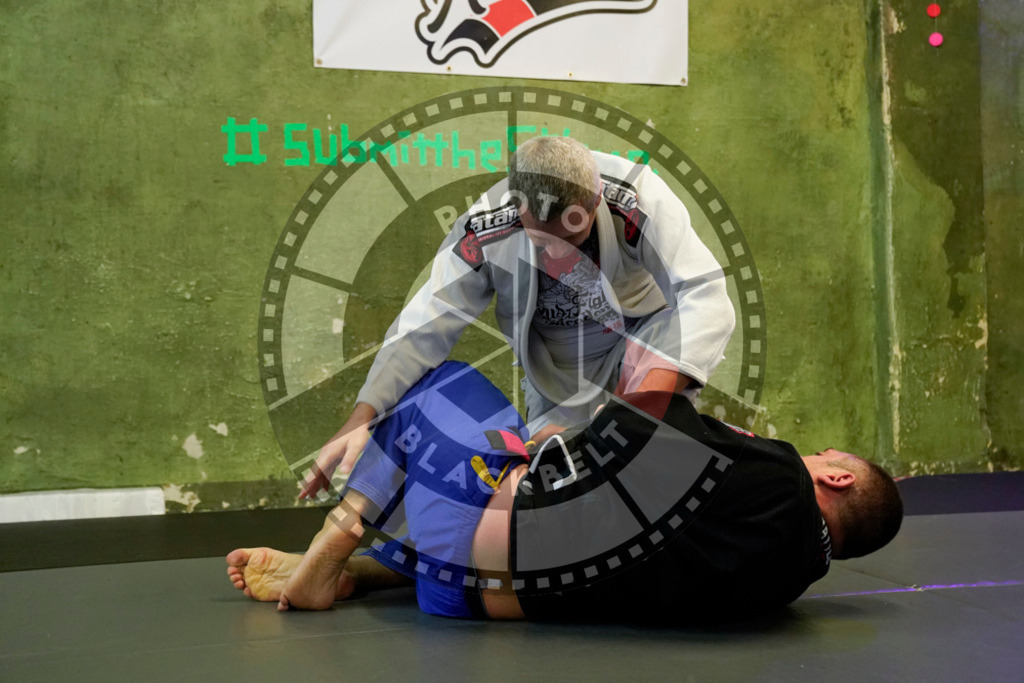 20240413PBB8142 | Fighters compete during the Grapplethon 24hours of rolling for a reason in Hamburg, Germany, on April 13, 2024.