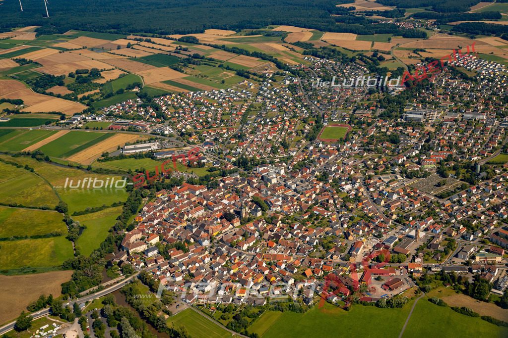 hoechstadt-an-der-aisch-luftbild-2474-jahr-2024 | Das Luftbild zeigt :  Höchstadt an der Aisch - Die Luftaufnahme wurde 2024 vom UL-Flugzeug aus erstellt ( keine Drohne ) - Hochauflösende Luftaufnahme - Für grossformatige Ausdrucke geeignet. Die Geschenkidee !Mit Lizenz und Bildrechte bestellbar