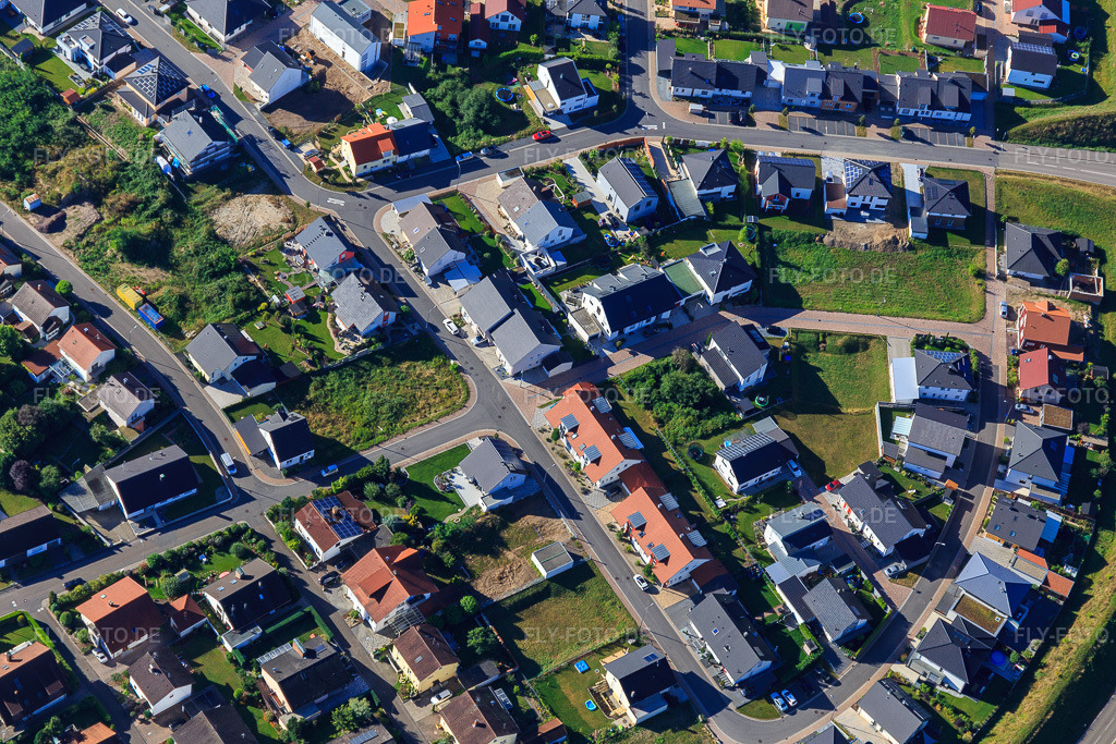 Luftbild: Eisvogelstraße x Kuckucksweg in Jockgrim im Bundesland Rheinland-Pfalz in Deutschland. Foto: IMG_094006.jpg vom 23.08.2016 durch Werner Riehm/FLY-FOTO.de