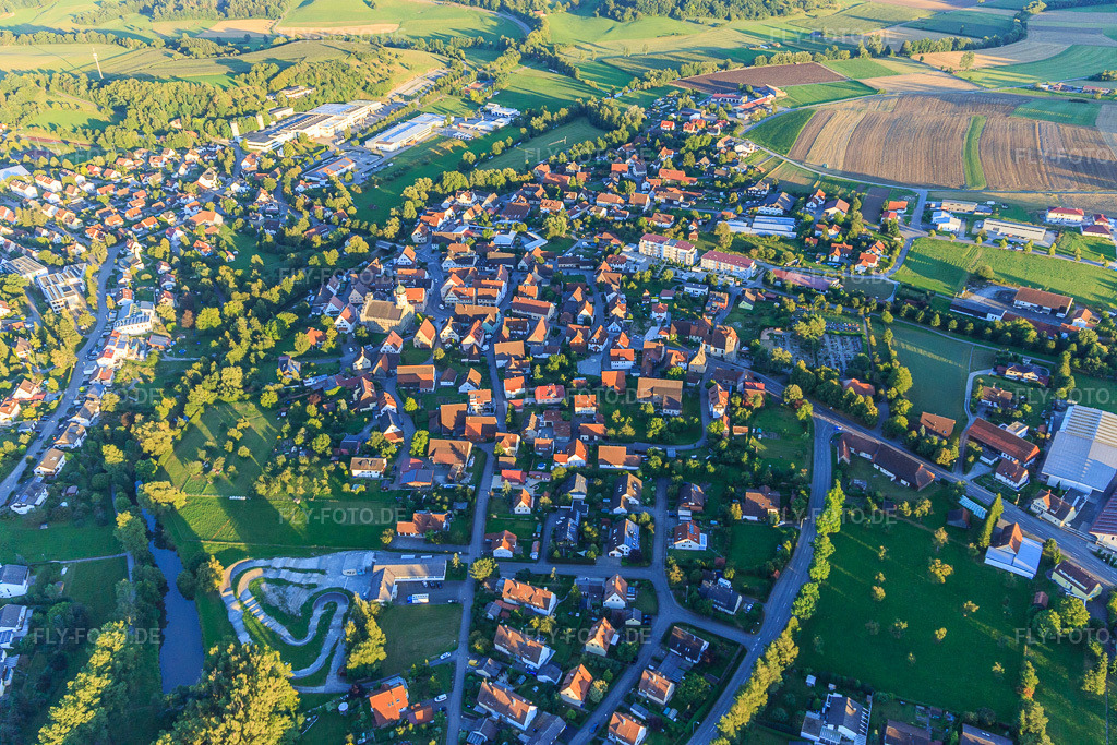 Luftbild: Ortsansicht von Westen in Bühlertann im Bundesland Baden-Württemberg in Deutschland. Foto: IMG_093677.jpg vom 22.08.2016 durch Werner Riehm/FLY-FOTO.de