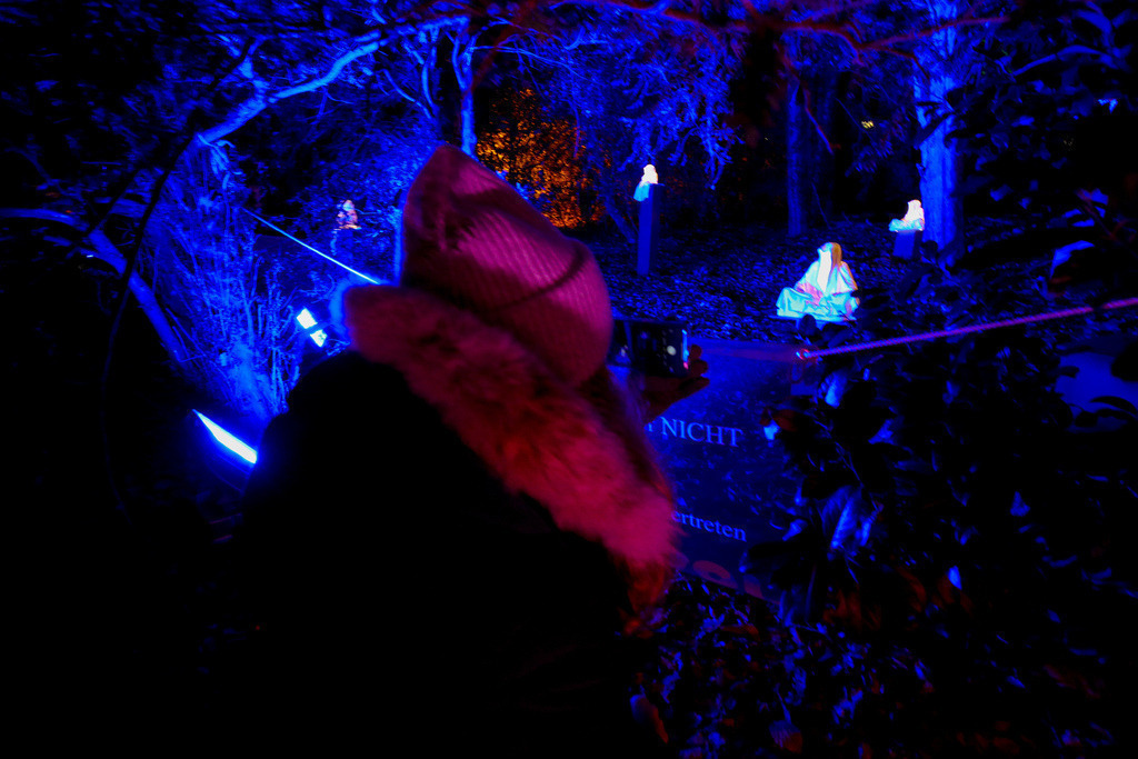 Parkleuchten_GrugaEssen24_61 | Bildergalerie von Sport-Ereignissen aber auch von weiteren spannenden Dingen - nicht nur vom Niederrhein. In Anlehnung an den bekannten Spruch von Hanns Dieter Hüsch heißt das Motto: "Niederrhein ist überall".  - Realisiert mit Pictrs.com