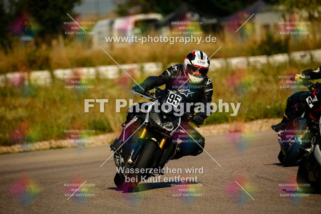 _MOT8370 | Hier findet Ihr Bilder von Touristenfahrten auf der Nürburgring Nordschleife oder von anderen Veranstaltungen die ich besucht habe. Viel Spass beim Durch Schauen 