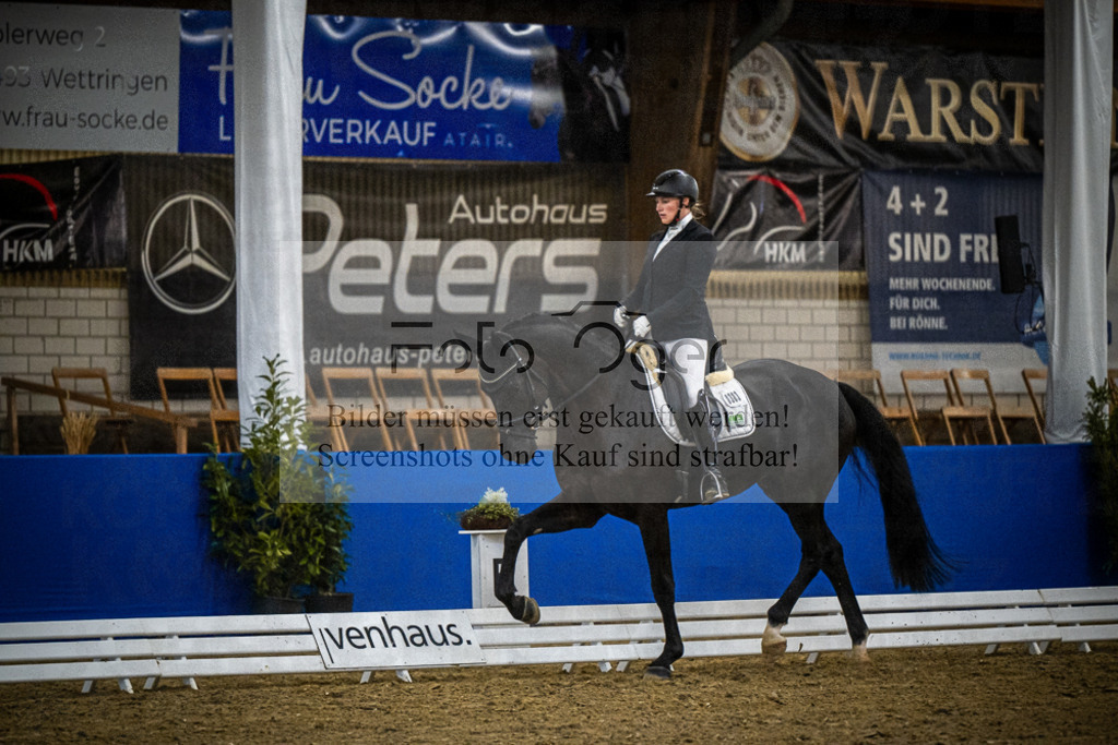 DOS_0412 | Entdecke hochwertige Reitturnierfotos von Foto Oger. Professionell, emotional und authentisch – jetzt Lieblingsmomente im Shop bestellen.Deutschlandweite Turnierfotografie. - Realisiert mit Pictrs.com