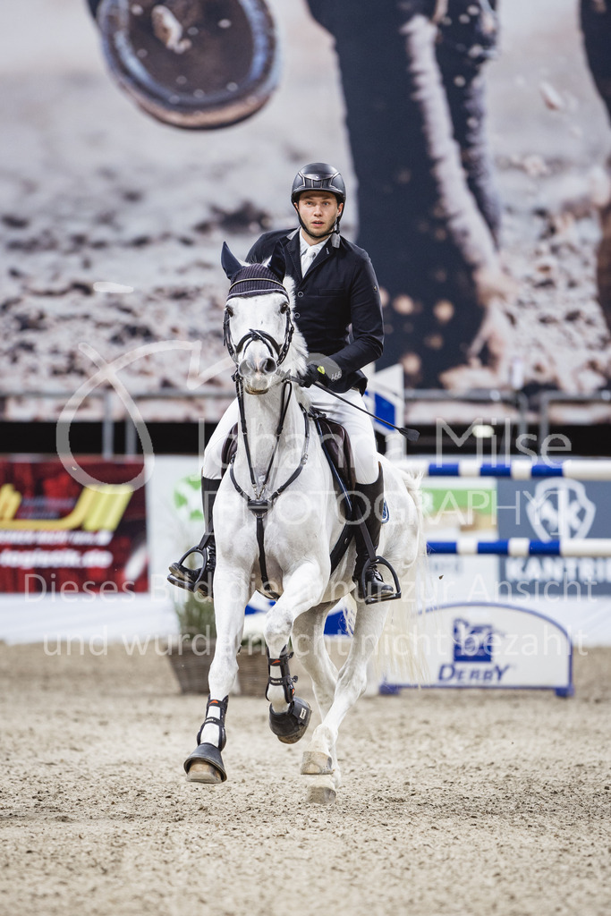 231028_Oldenburg_S1-Spr_Amateure-157 | Deine schönsten Turniermomente als professionelle Fotos! Entdecke hochwertige Pferdesport-Fotografie im Online-Shop. Jetzt Fotos finden & bestellen!
