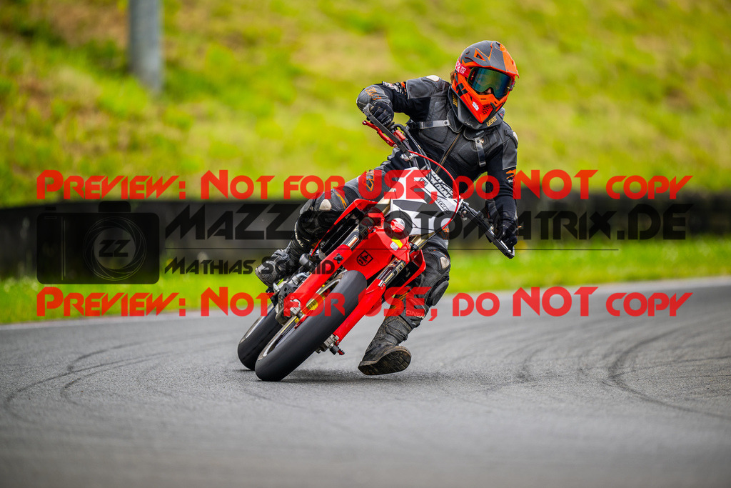 MaZZes_FotoMatrix_240621_6007705_9972 | GELB