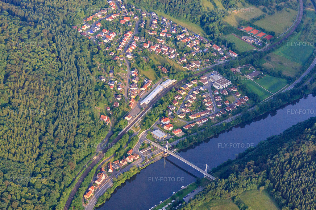 Luftbild: Neckarbrücke in Neckargerach im Bundesland Baden-Württemberg in Deutschland. Foto: IMG_66340.jpg vom 30.05.2014 durch Werner Riehm/FLY-FOTO.de