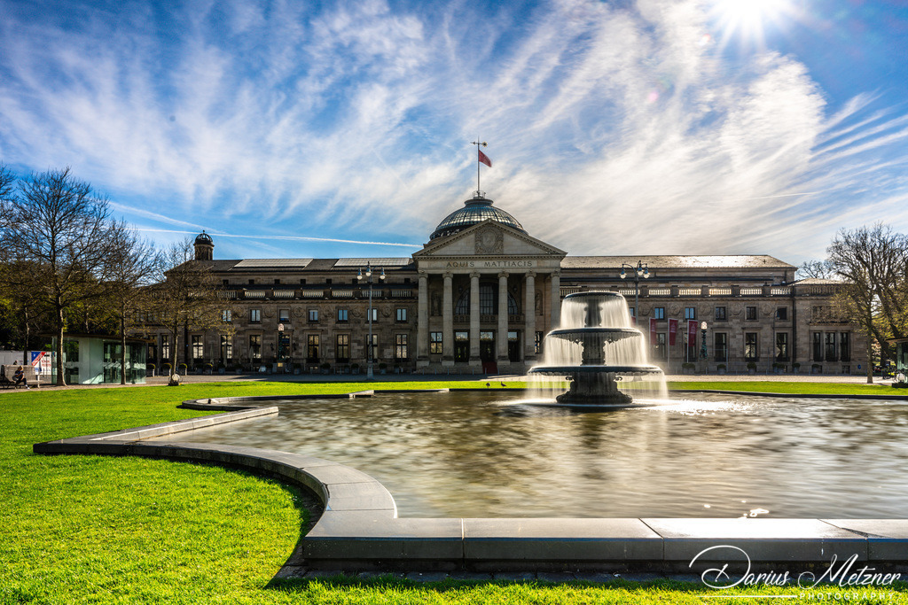 Kurhaus Wiesbaden | Bowling Green vor dem Kurhaus Wiesbaden