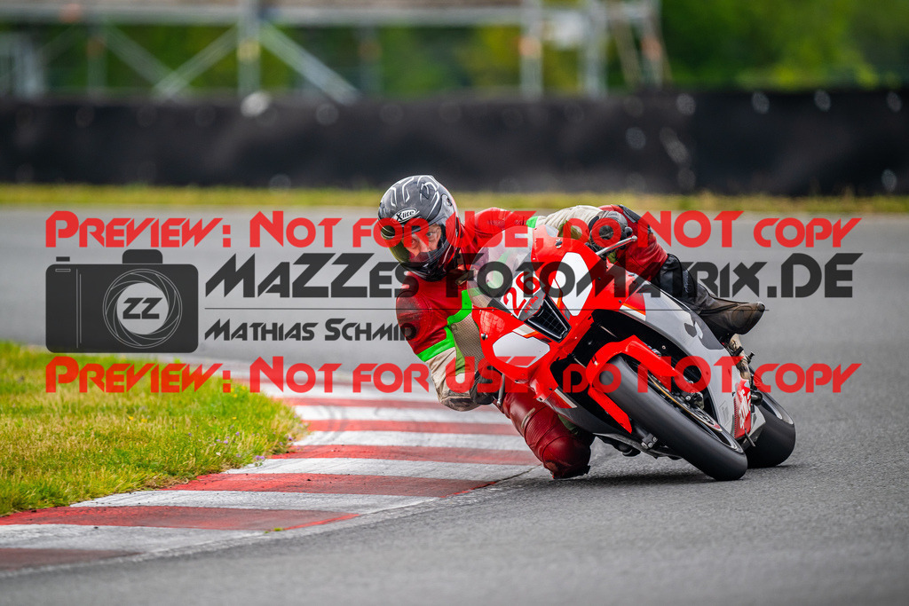 MaZZes_FotoMatrix_240724_6007705_3425 | ROT