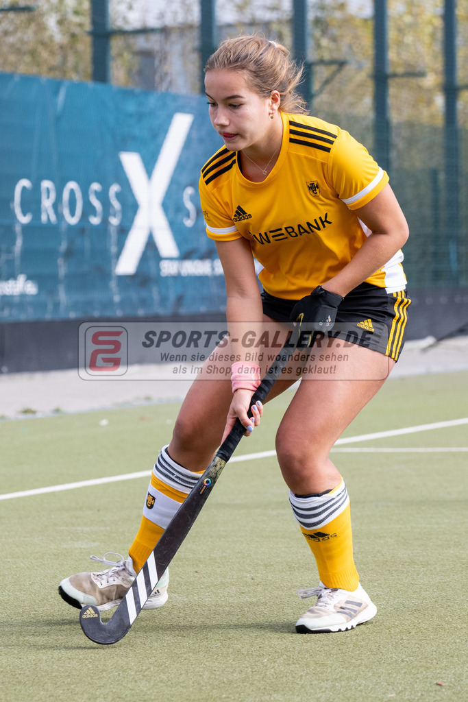 SFE_20231021_0092 | Deutsche Meisterschaft Weibliche U16 Halbfinale Düsseldorfer HC - Harvestehuder THC am 21.10.2023 in Köln (Düsseldorfer Hockeyclub 1905 e.V.), Photo: Stephan Fehrmann 2023 (Sports-Gallery)