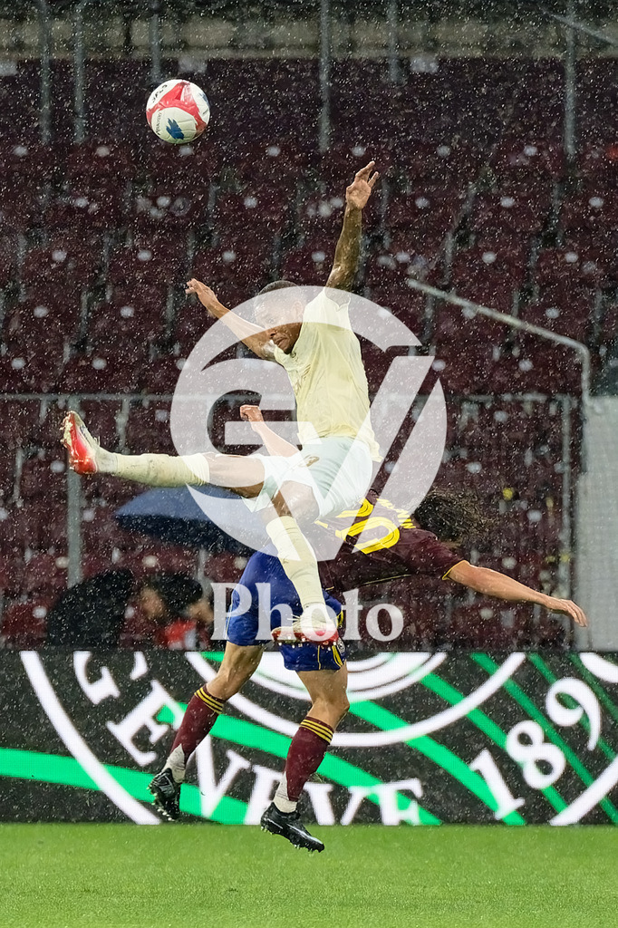 UEFA Conference League Play-offs 2nd leg - Servette FC v FC Shakhtar Donetsk | Pedro Henrique (13 FC Shakhtar Donetsk) and Theo Magnin (20 Servette FC) battle for the ball (duel)  during the UEFA Conference League Play-offs 2nd leg match between Servette FC and FC Shakhtar Donetsk at Stade de Geneve in Geneva, Switzerland