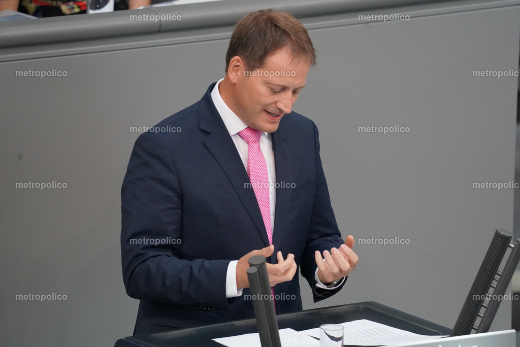 Manuel Höferlin (5) | Metropolico