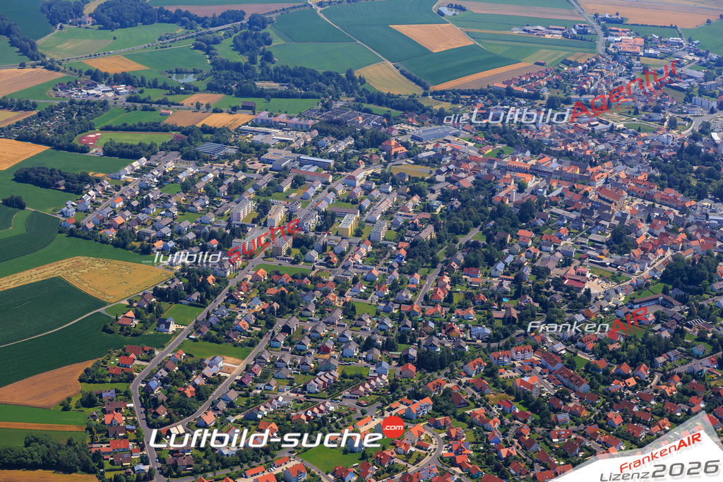 Die Luftaufnahme der Stadt Mitterteich wurde vom UL-Flugzeug heraus erstellt ( keine Drohne )- hohe Auflösung für beste Qualität