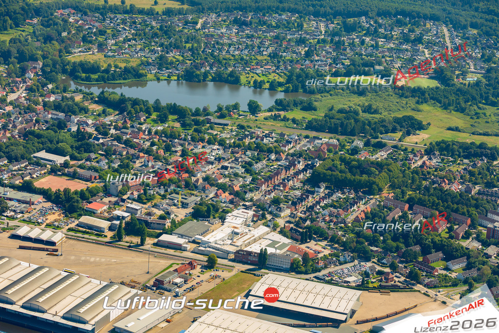 Schlutup Lübeck Bild- Das Luftbild wurde 2025 vom UL-Flugzeug heraus erstellt ( keine Drohne bzw. Drohnenaufnahme ) - Hochauflösende Luftaufnahme -Nicht vergleichbar mit Google Maps oder Satelittenbilder- Die Geschenkidee !Mit Lizenz und Bildrechte bestellbar - CC