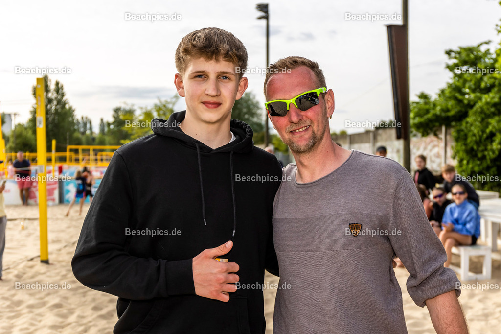 2023-00070784-Vater-Sohn-Turnier |  18.05.2023; Berlin Foto: Gerold Rebsch - www.beachpics.de
