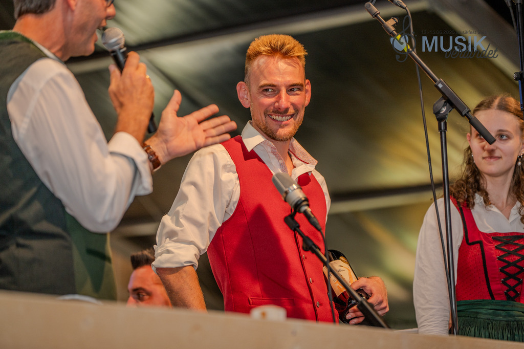 DSC_6182 | "Fussifoto.com – Ihr Ansprechpartner für hochwertige Fotografie! Entdecken Sie kreative Bilder und professionelle Dienstleistungen. Kontaktieren Sie uns für Ihre Projekte!"