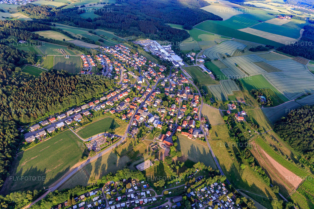 Luftbild: Ortsansicht von Nordwesten im Ortsteil Krumbach in Limbach im Bundesland Baden-Württemberg in Deutschland. Foto: IMG_107595.jpg vom 02.06.2018 durch Werner Riehm/FLY-FOTO.de