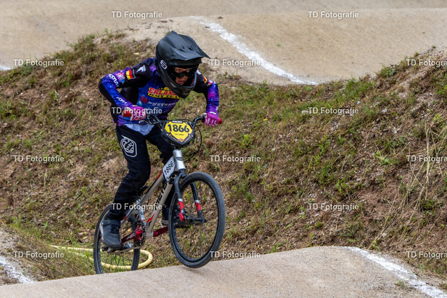 BayBMX2026-05737 | Fotogalerie von Thomas Dettweiler mit Eventbildern und lizenzfreien Fotos. Perfekt als Wandbild, für Büro, Website oder private Nutzung. - Realisiert mit Pictrs.com