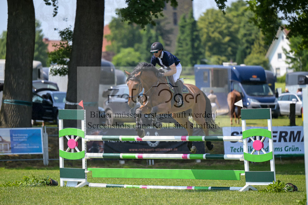 Reitturnier Voxtrup | Entdecke hochwertige Reitturnierfotos von Foto Oger. Professionell, emotional und authentisch – jetzt Lieblingsmomente im Shop bestellen.Deutschlandweite Turnierfotografie. - Realisiert mit Pictrs.com