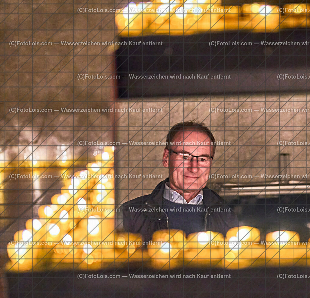 ALP1420_NACHT der tausend LICHTER_Pfarrkirche Wieselburg | (C)FotoLois.com, Alois Spandl, NACHT der 1000 LICHTER in der Pfarrkirche Wieselburg, Di 31. Okt. 2023.