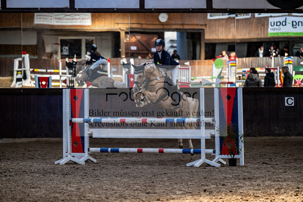 20240309-DOS_7423 | Entdecke hochwertige Reitturnierfotos von Foto Oger. Professionell, emotional und authentisch – jetzt Lieblingsmomente im Shop bestellen.Deutschlandweite Turnierfotografie. - Realisiert mit Pictrs.com