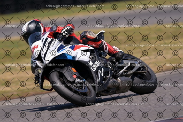 26bt04-1519 | markuskiefer.com - Realisiert mit Pictrs.com