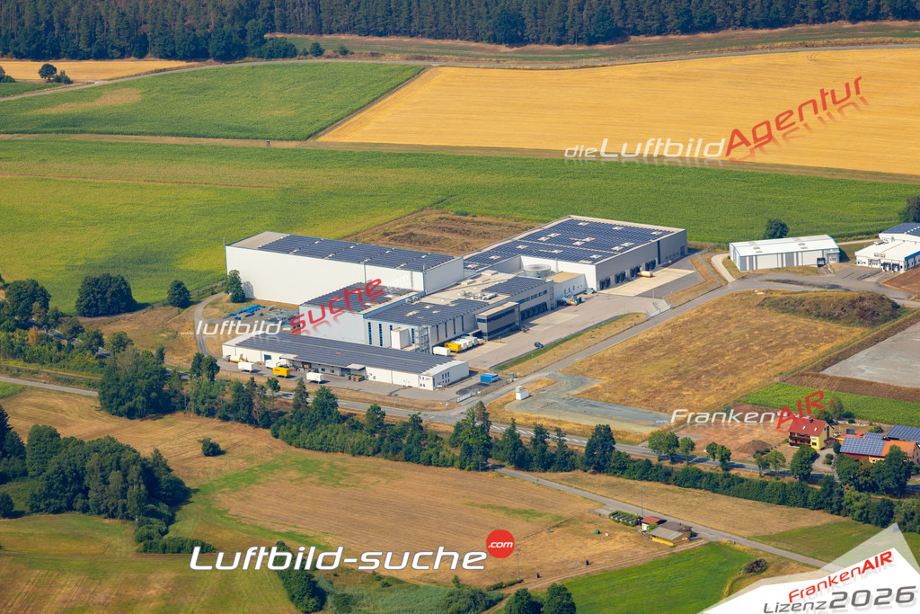 Die Luftaufnahme Gewerbegebiet - Pressath wurde 2022 vom Flugzeug aus (keine Drohne) erstellt. Hohe Auflösung -für große Poster und Wandbilder geeignet - Garantiert!