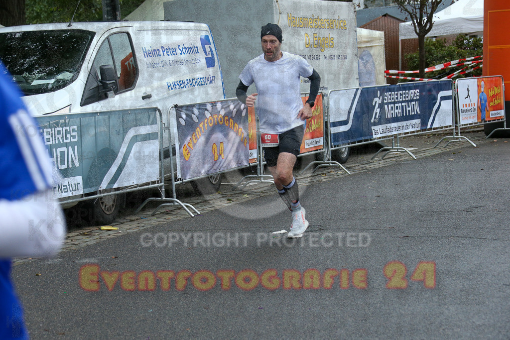 251130_1141_EX1_8223 | Sportfotografie im Rhein-Sieg Kreis, Köln, Bonn, NRW, Rheinland Pfalz, Hessen, etc. Unser Tätigkeitsfeld umfasst den Laufsport vom Volkslauf über den Marathon, Duathlon, Triathon bis zum Ultralauf wie Kölnpfad Ultra oder Schindertrail.
