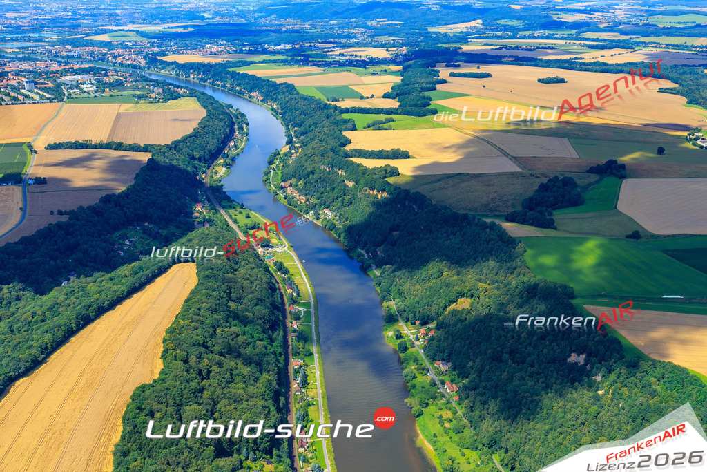 Die Luftaufnahme der Stadt Pirna wurde vom UL-Flugzeug heraus erstellt ( keine Drohne )- hohe Auflösung für beste Qualität
