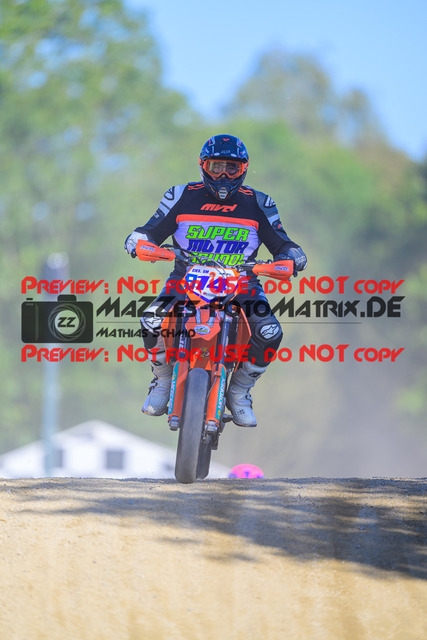 MaZZes_Fotomatrix_20241005_6007705_8228 | SENIOR