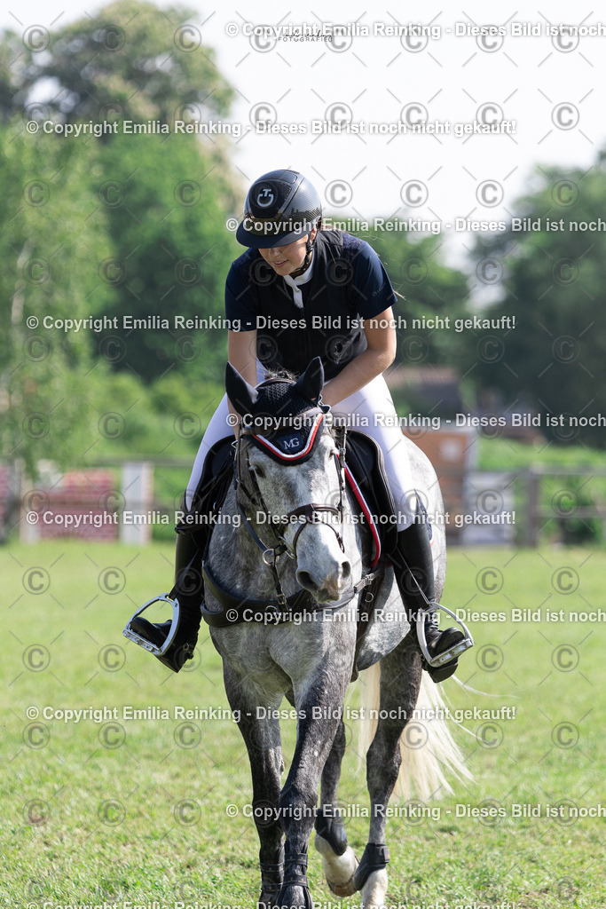 CL5A8260 | Emilia Reinking Fotografie - Realisiert mit Pictrs.com