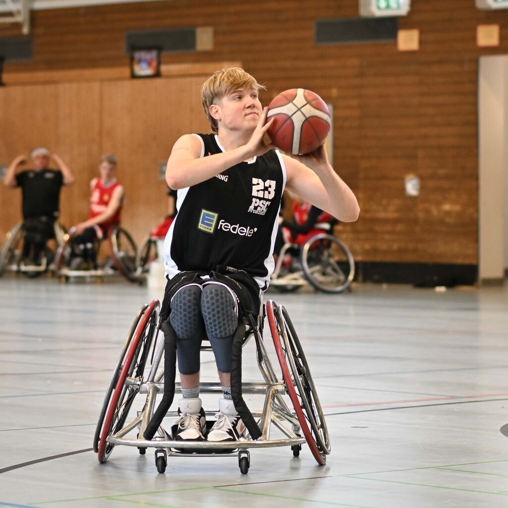 2025-12-14-Ralph_Kunze-6145 | Ralph Kunze - Realisiert mit Pictrs.com