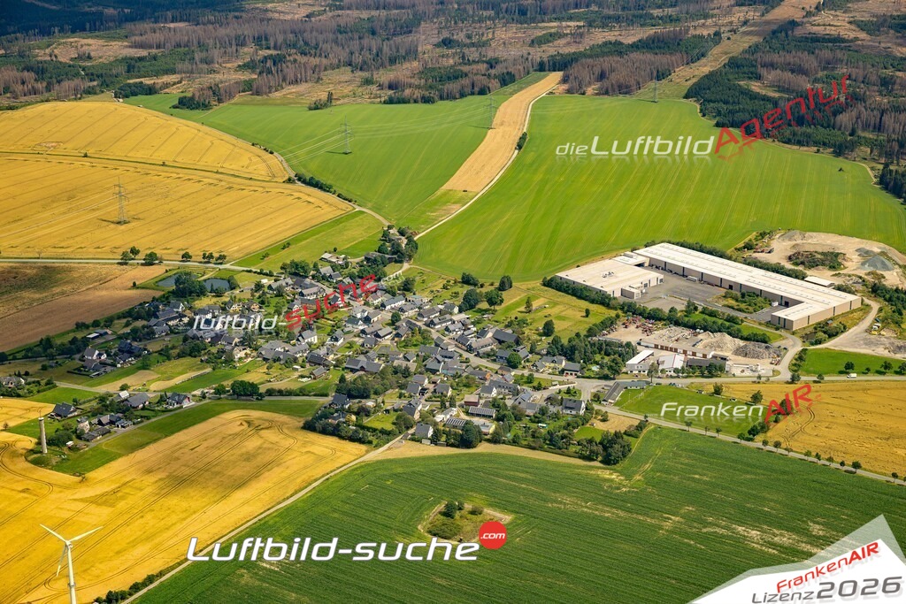 Das Luftbild zeigt : Eliasbrunn Remptendorf - Die Luftaufnahme wurde 2024 vom UL-Flugzeug aus erstellt ( keine Drohne ) - Hochauflösende Luftaufnahme - Für grossformatige Ausdrucke geeignet. Die Geschenkidee !Mit Lizenz und Bildrechte bestellbar