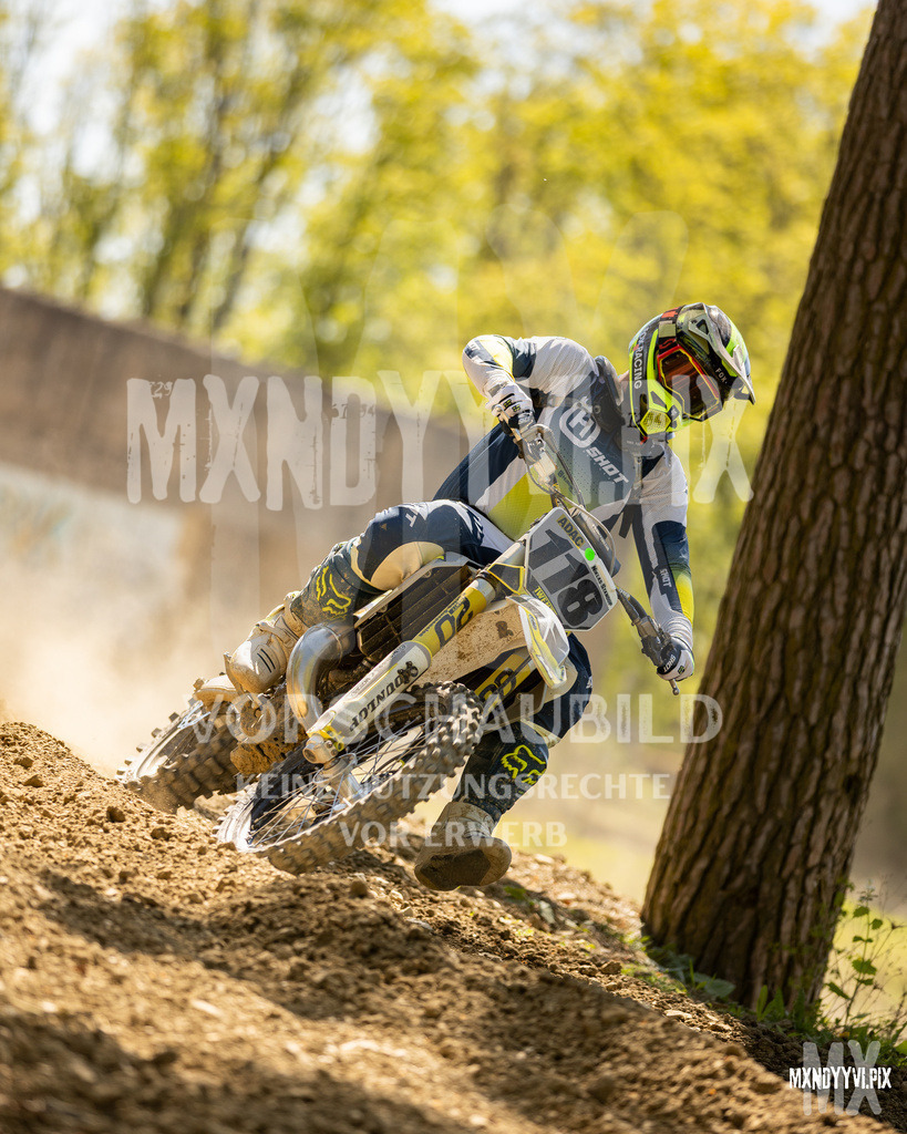 866A4884 | mxndyyvipix