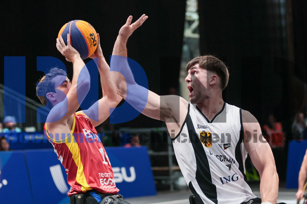 SES_TTG3X320250717-97 | bond - Realisiert mit Pictrs.com